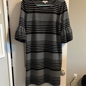 Max Studio Black and White Striped Long Sleeve Dress